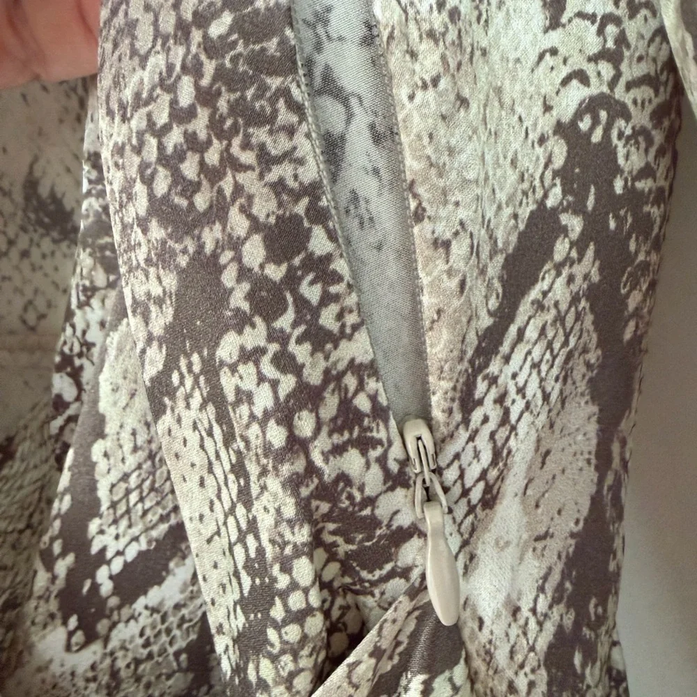 L'AGENCE Neutral Snakeskin Silk Blouse - Picture 5 of 5